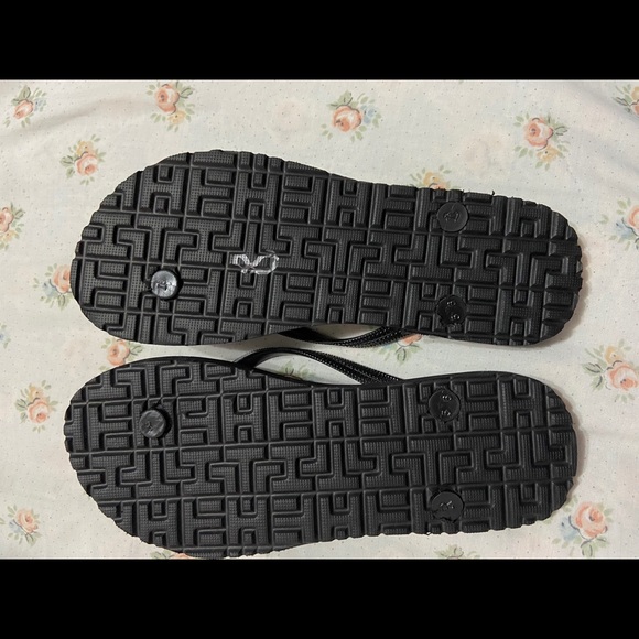 Tommy Hilfiger Sandals - Picture 2 of 4